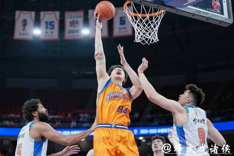 防守显威力！上海久事男篮主场战胜新疆斩获两连胜